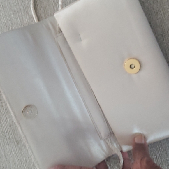 Cocktail party beige satin beaded small - Picture 4 of 5